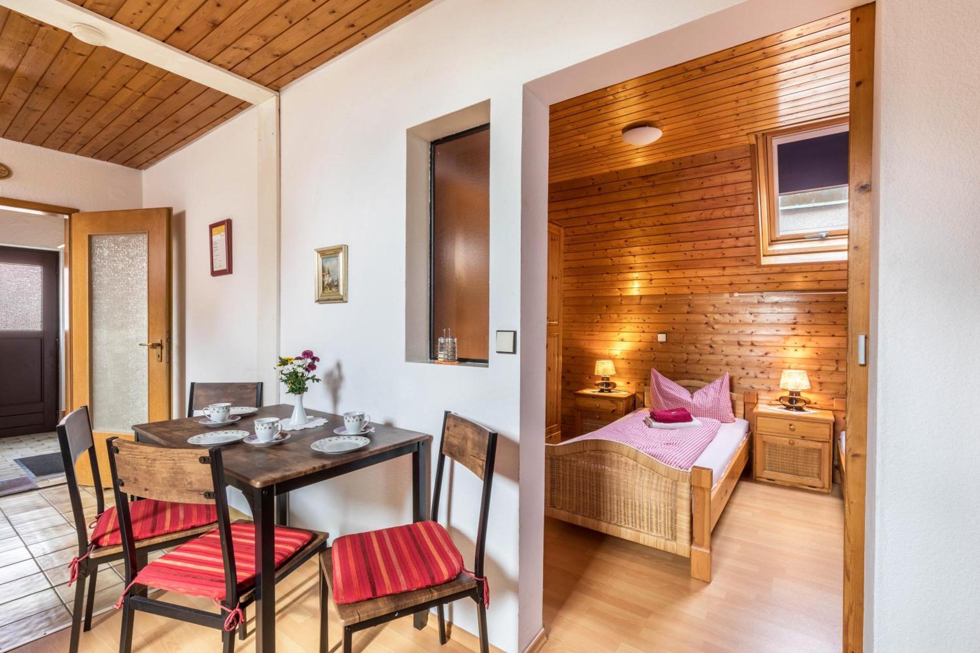 Ferienwohnung Sila Weinstadt Exterior foto