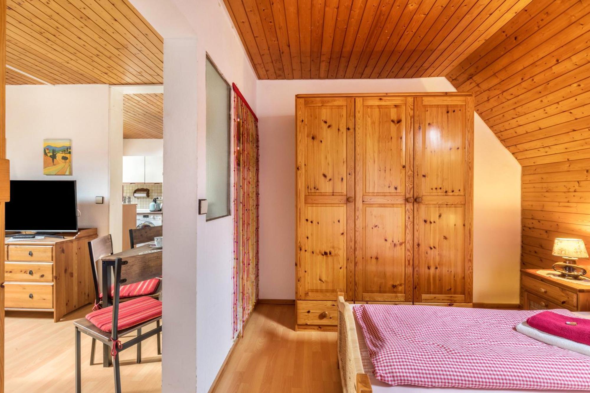 Ferienwohnung Sila Weinstadt Exterior foto