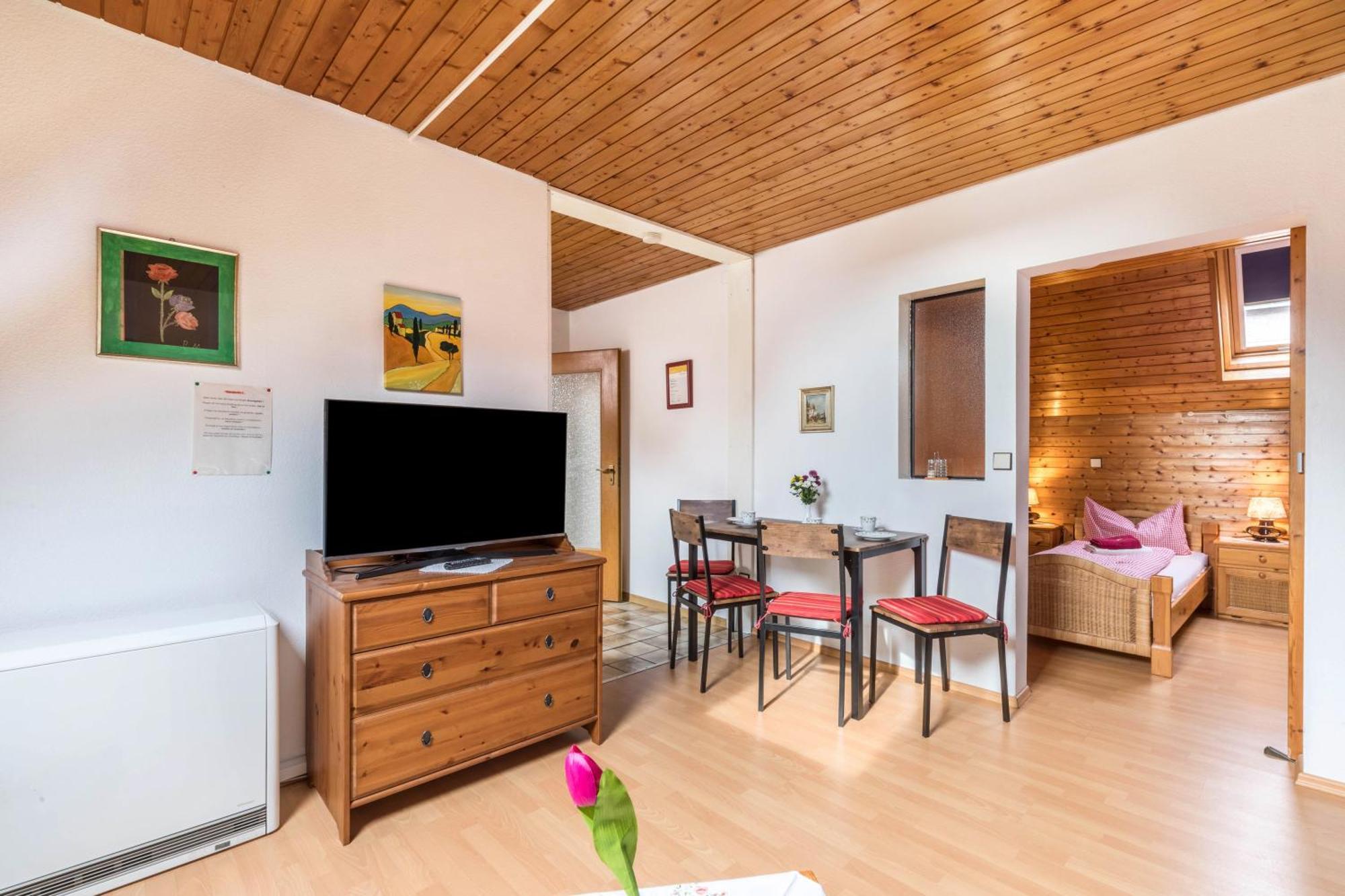 Ferienwohnung Sila Weinstadt Exterior foto